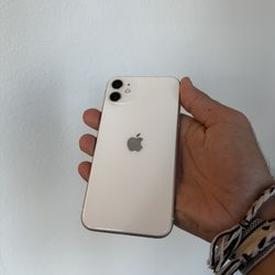 iPhone 11  ‘White’ · Unlocked For Any Company - 64GB