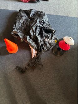 Skilz parachute/cones