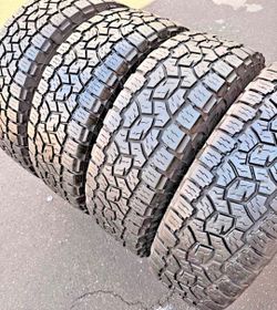 275 70 18 4tires Toyo Con 80% de Vida Las 4