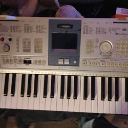 Yamaha Keyboard