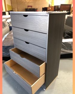 5 Drawer Dresser 