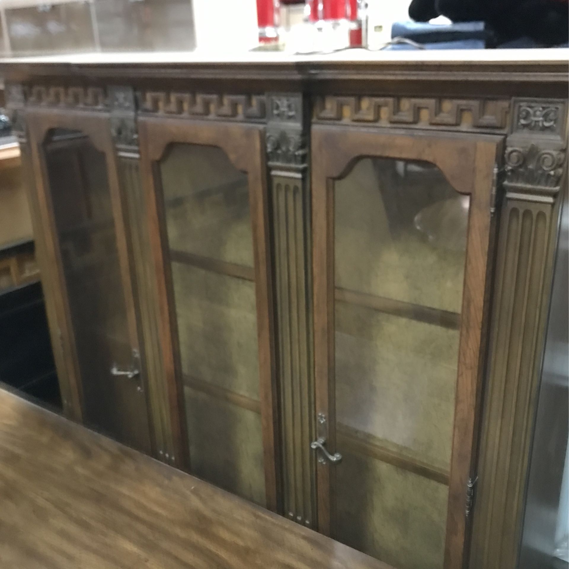 HUTCH Cabinet And Bottom ,Table and  6 Chairs 