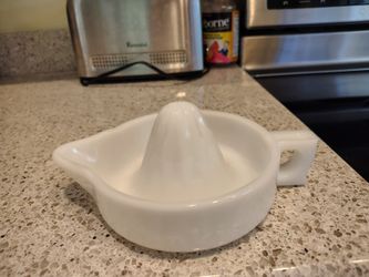 Vintage Milk Glass Sunkist Orange Juicer Reamer