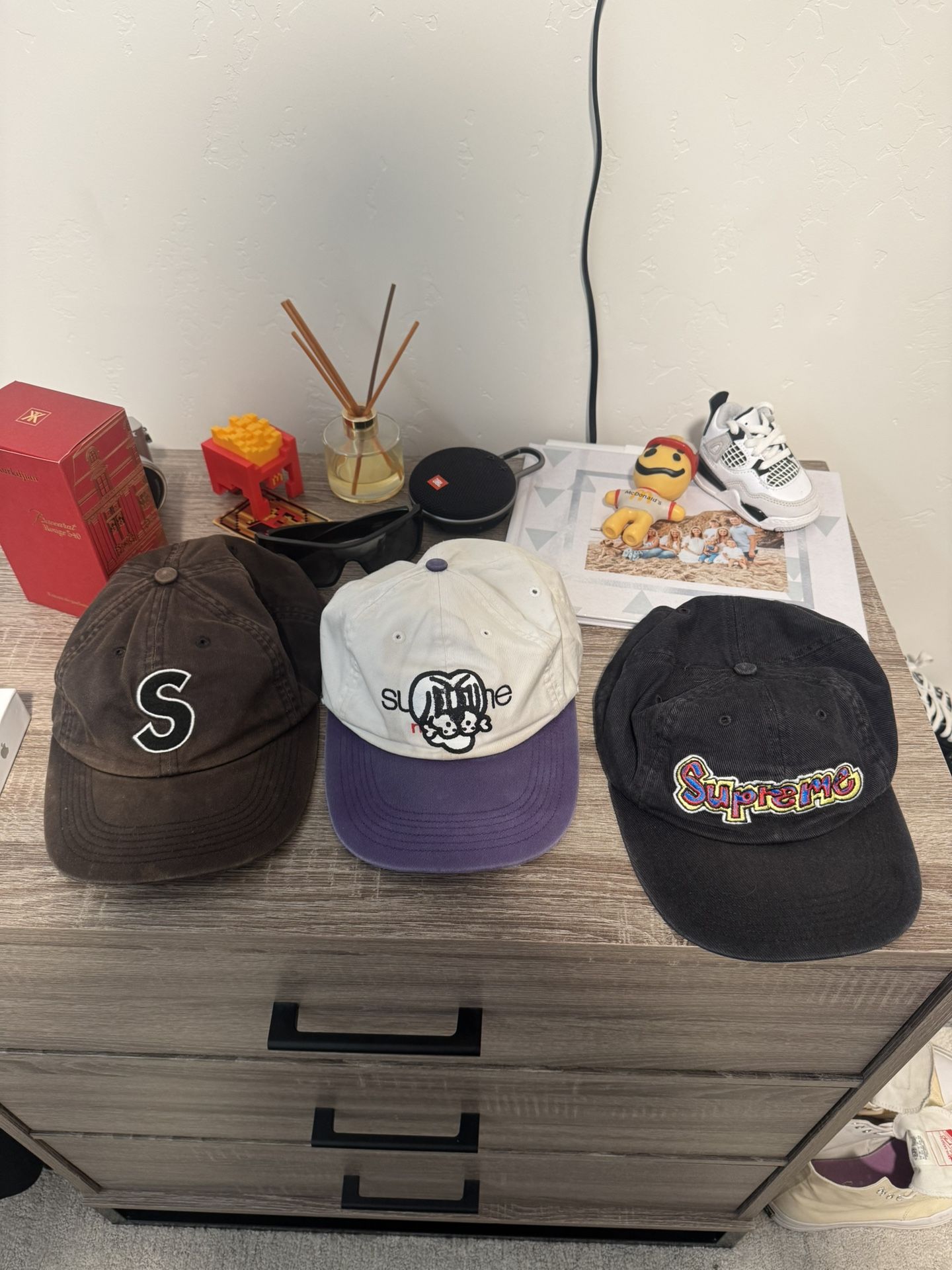 supreme hats - send me offers