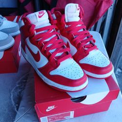 NIKE DUNK HIGH