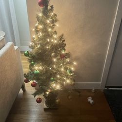 Nice christmas tree (4 feet hight