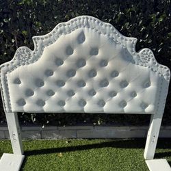 Beautiful Full size bed frame Girls