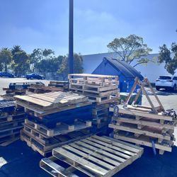 FREE PALLETS 