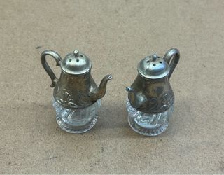 Vintage VICTORIAN Style SILVER Plated TEAPOT Salt & Pepper SHAKERS With CUT Glass BASES Set 👀 (please read description)