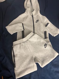 Nike Tech Set Toddler Boy Size 5