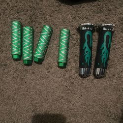 4 Green Pegs And 2 Custom Bike Handle Bar Grips