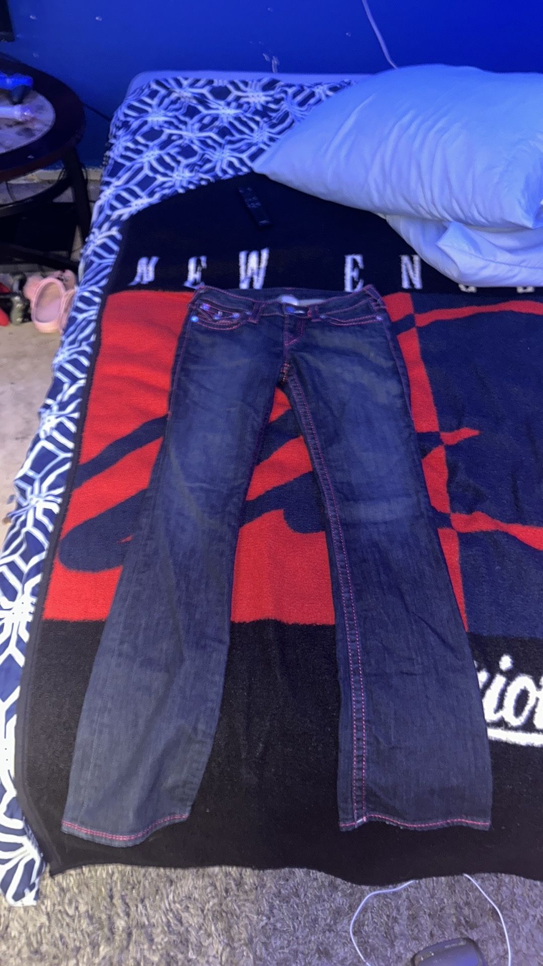 True Religion Jeans Woman’s Size 28 Dark Blue/black With Pink Stitching