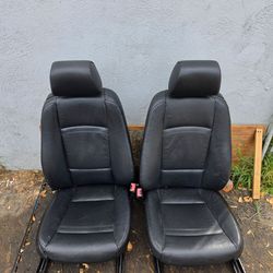 11 - 13 BMW E92 328 335 i Xi COUPE only Front SEATS heated