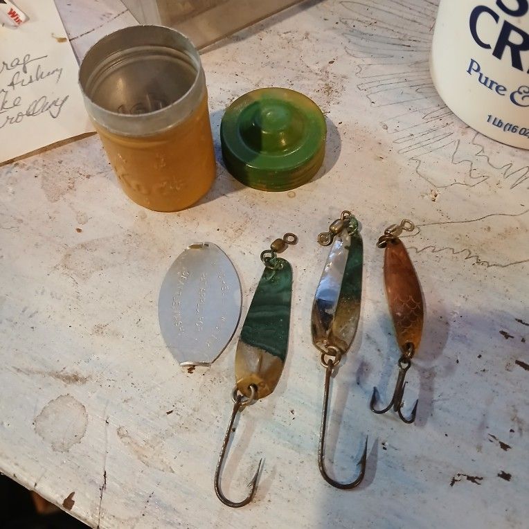 3 Vintage Lures In Metal Kodak Canister Thomas Mitchell Twister Tackle Fishing Spoon Lake River Trout