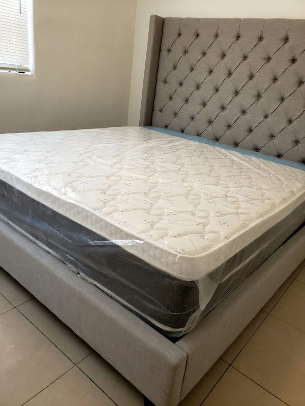 NEW PLUSH KING PILLOWTOP MATTRESS WITH BOX SPRING ♨️ Bed frame is not available