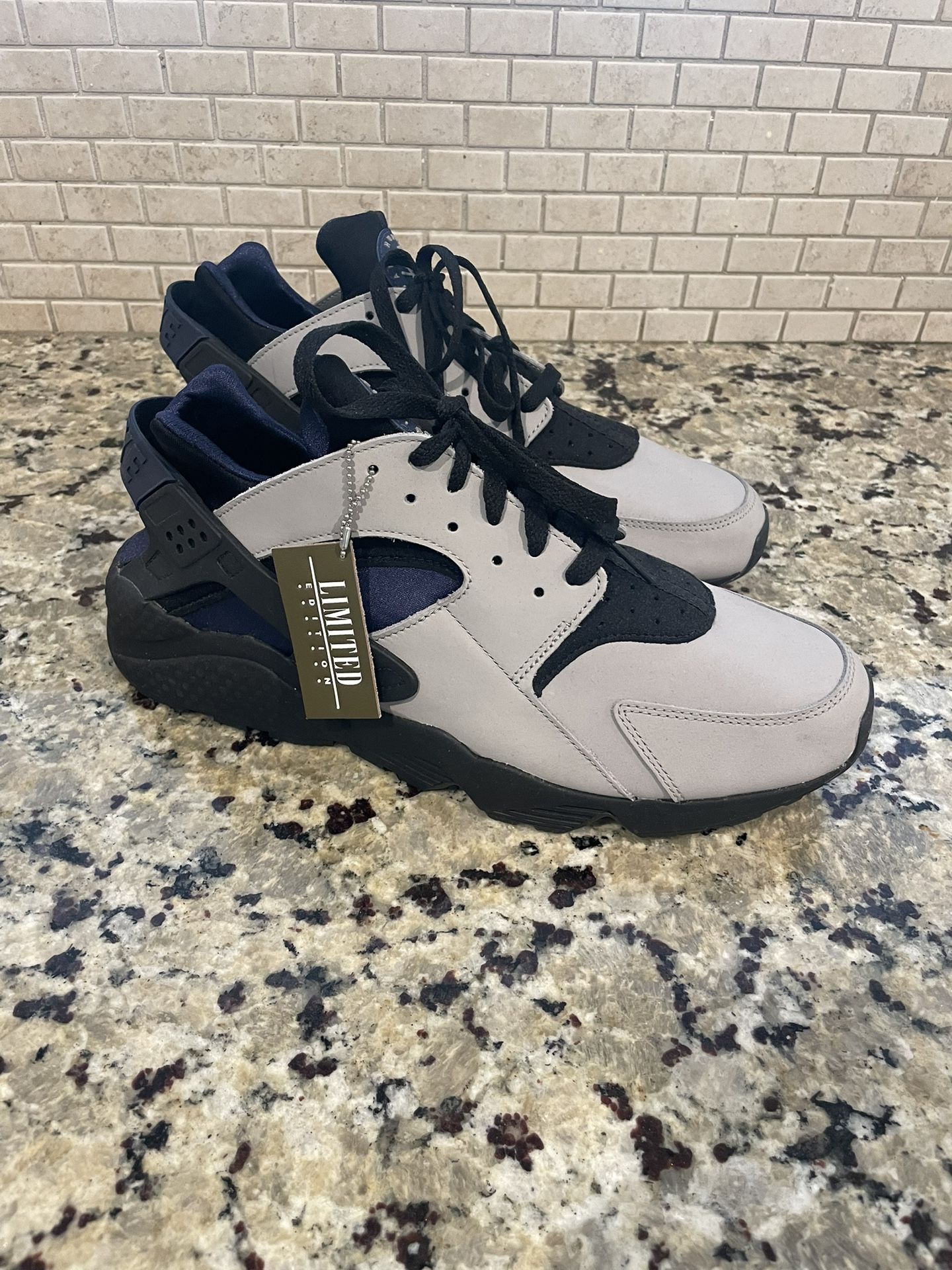 Nike Huarache Size 13