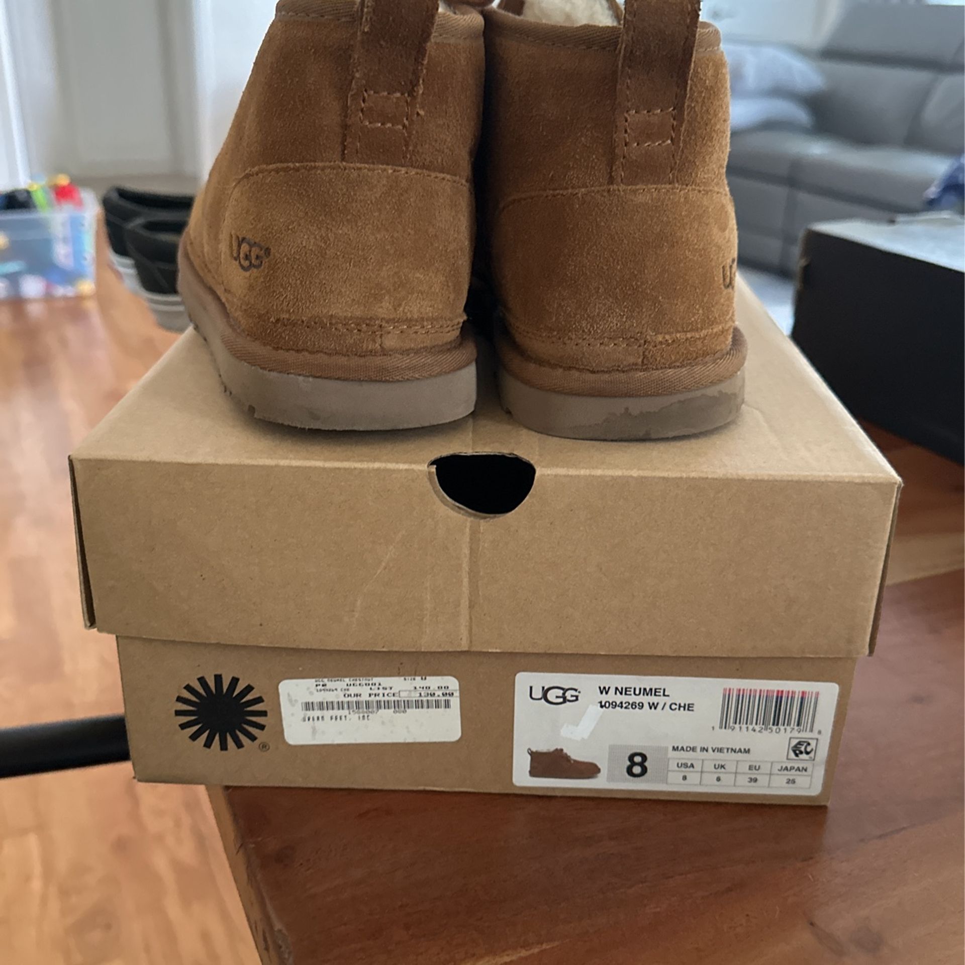 UGG