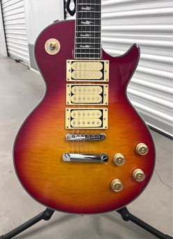 New Sunburst Les Paul Custom