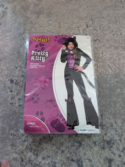 Halloween costume. Pretty Kitty – size Medium (8–10 years). Worn only once.