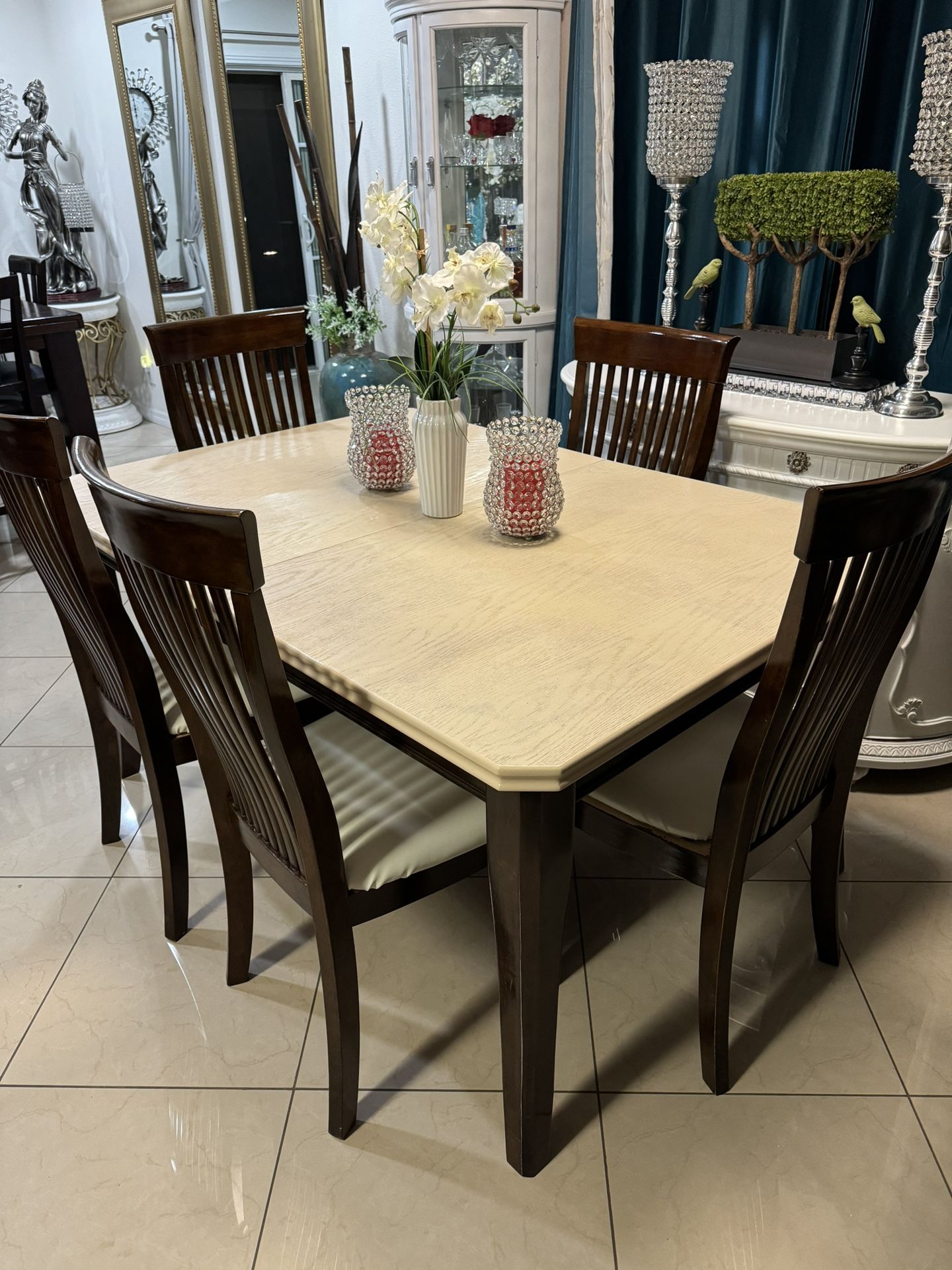 Dinning Table