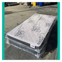 Twin size mattress/ Colchon