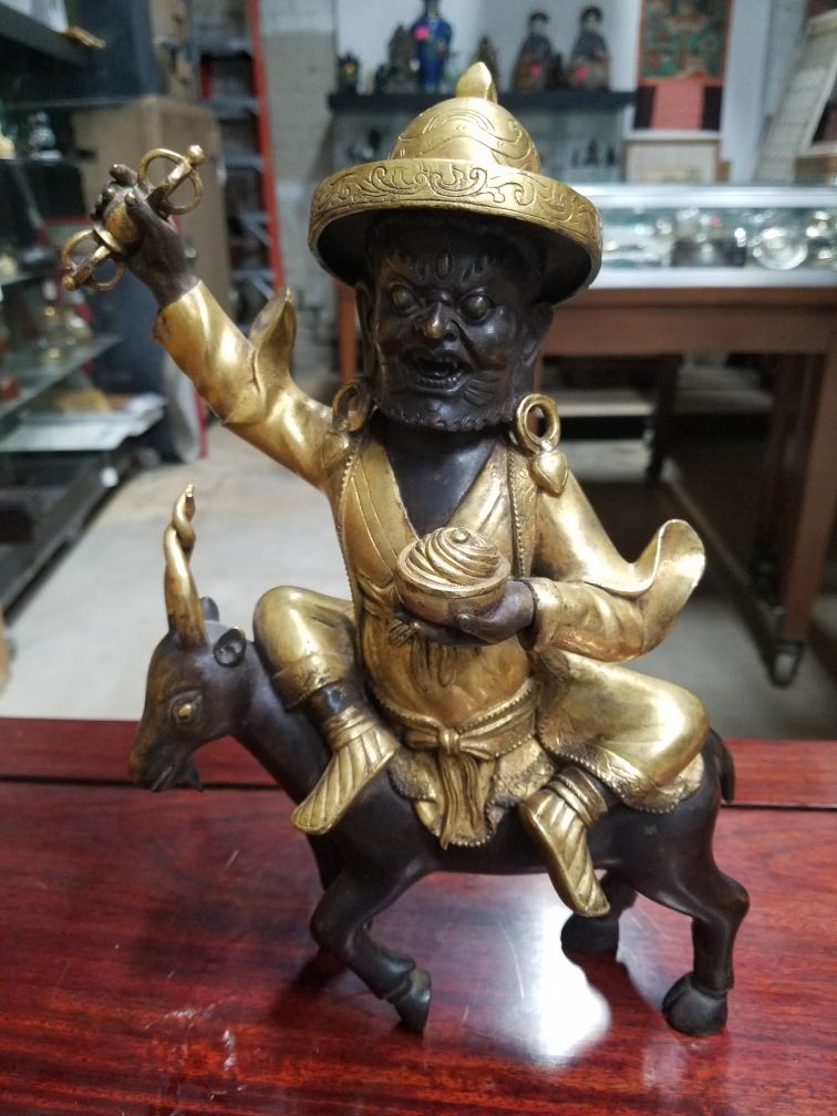 Bronze Chinese statue