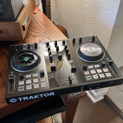 AS IS* Native Instruments Traktor Control S2 Turntable 