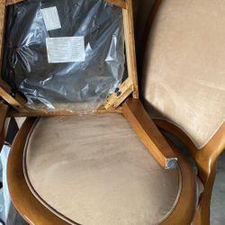 4 Chairs