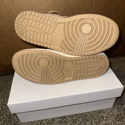 Jordan 1 Mid