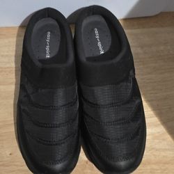 Easy Spirit Maisee walking shoes, Size 7M