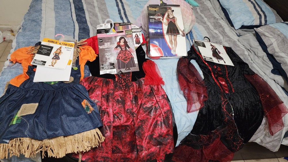 Halloween Costumes 