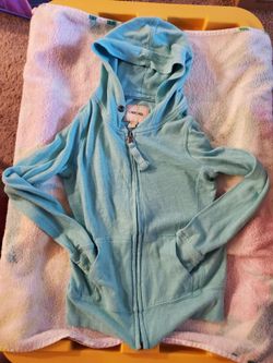 Girl's size 7/8 lightweight Cherokee zip-up hooded jacket