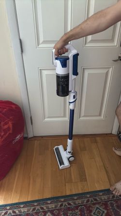 Cordless vacuum
