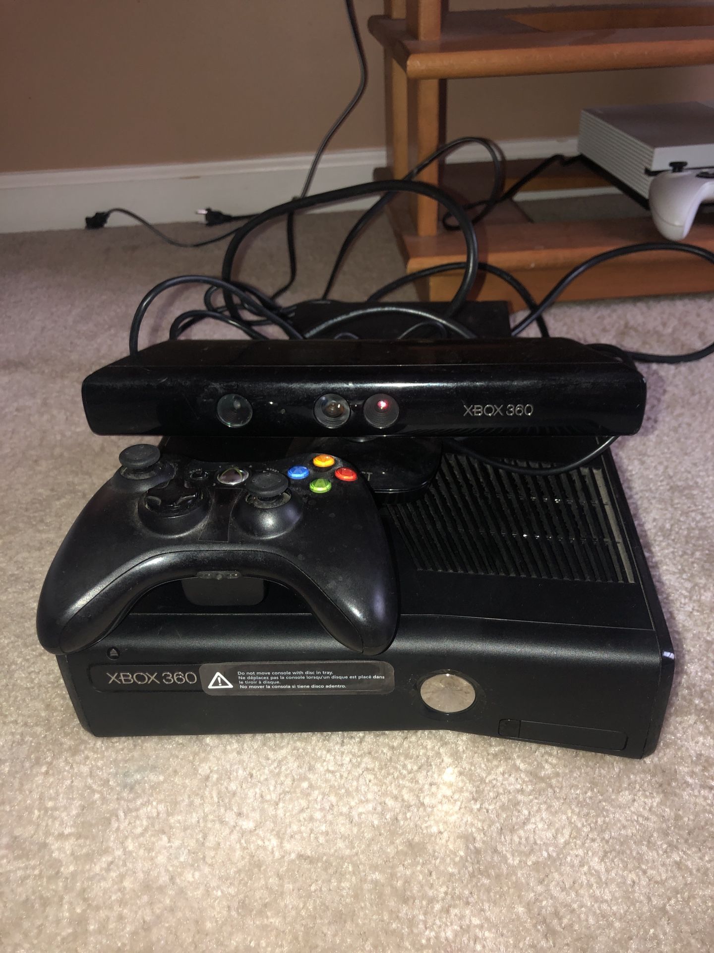 Xbox 360 with Kinect 4GB