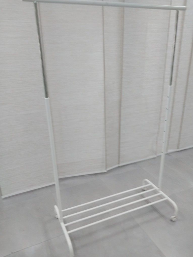 Clothes Hanger Rack