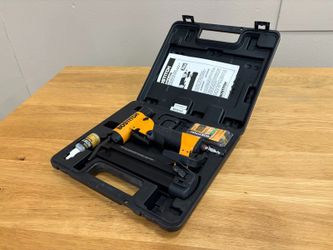 BOSTITCH 13/16-in 23 Gauge Pnueumatic Pin Nailer with Carry Case Model #HP118K