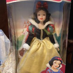 Disney Snow White Porcelain Keepsake Doll.