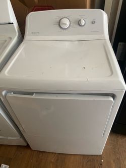 White Hotpoint Dryer