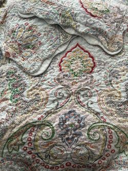 King Size Quilt and 2 Pillow Shams