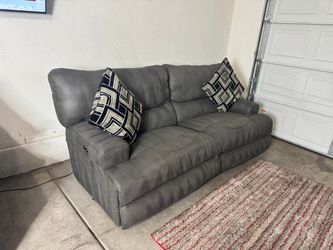 * Like New * living spaces 1pc modular recliner sofa ( Free Delivery )