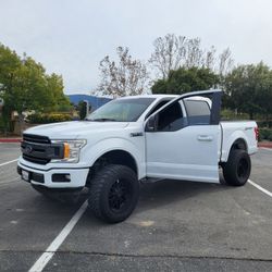 2018 Ford F150 XLT 4x4 Lifted 6” Lift 35” Tires Clean Title