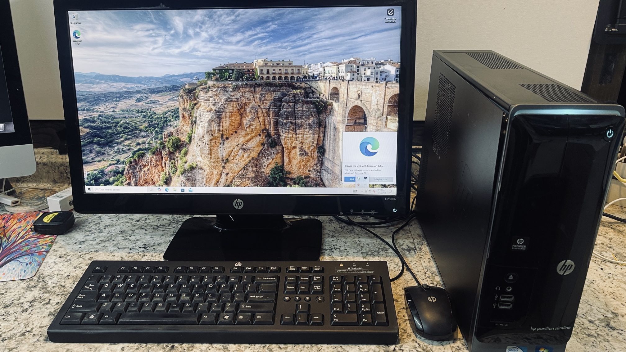 HP Pavilion PC W/23” Monitor