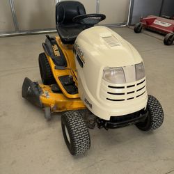 Cub Cadet Riding Mower 
