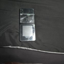 Refurbished Galaxy Z Flip 3