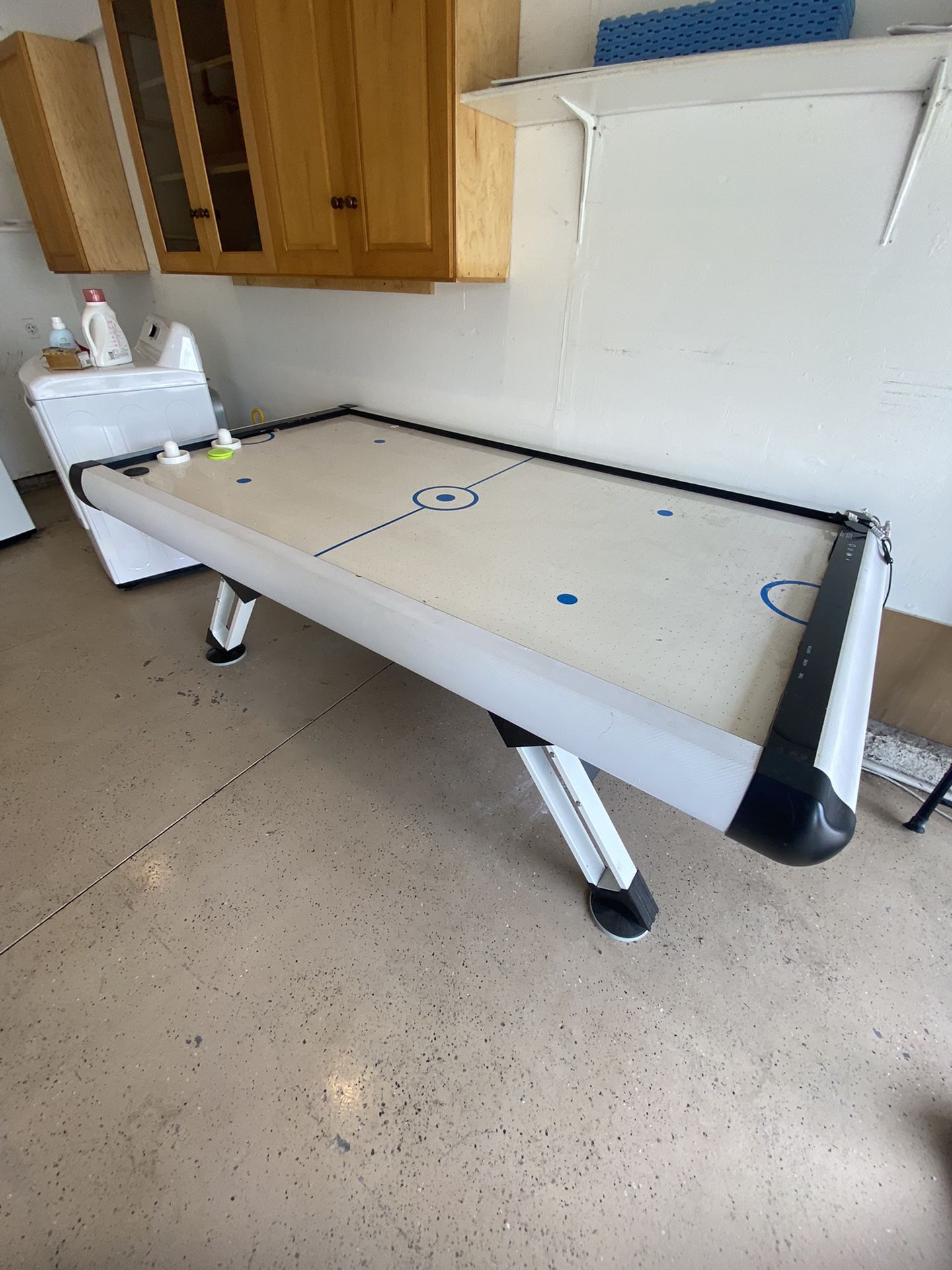 Air Hockey Table
