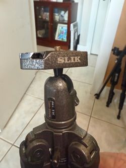 Slik travel tripod