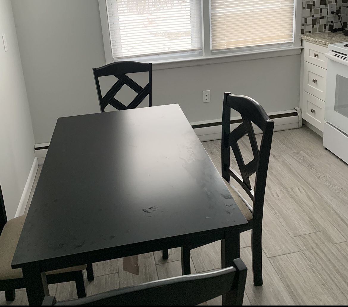 Dining Room Table With 4 Chairs (Set) Small