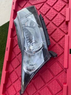 2011 ford focus headlight