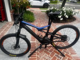 Specialized XL Turbo Levo Comp Carbon Fram 29” Mountain e-bike