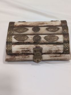 Trinket box